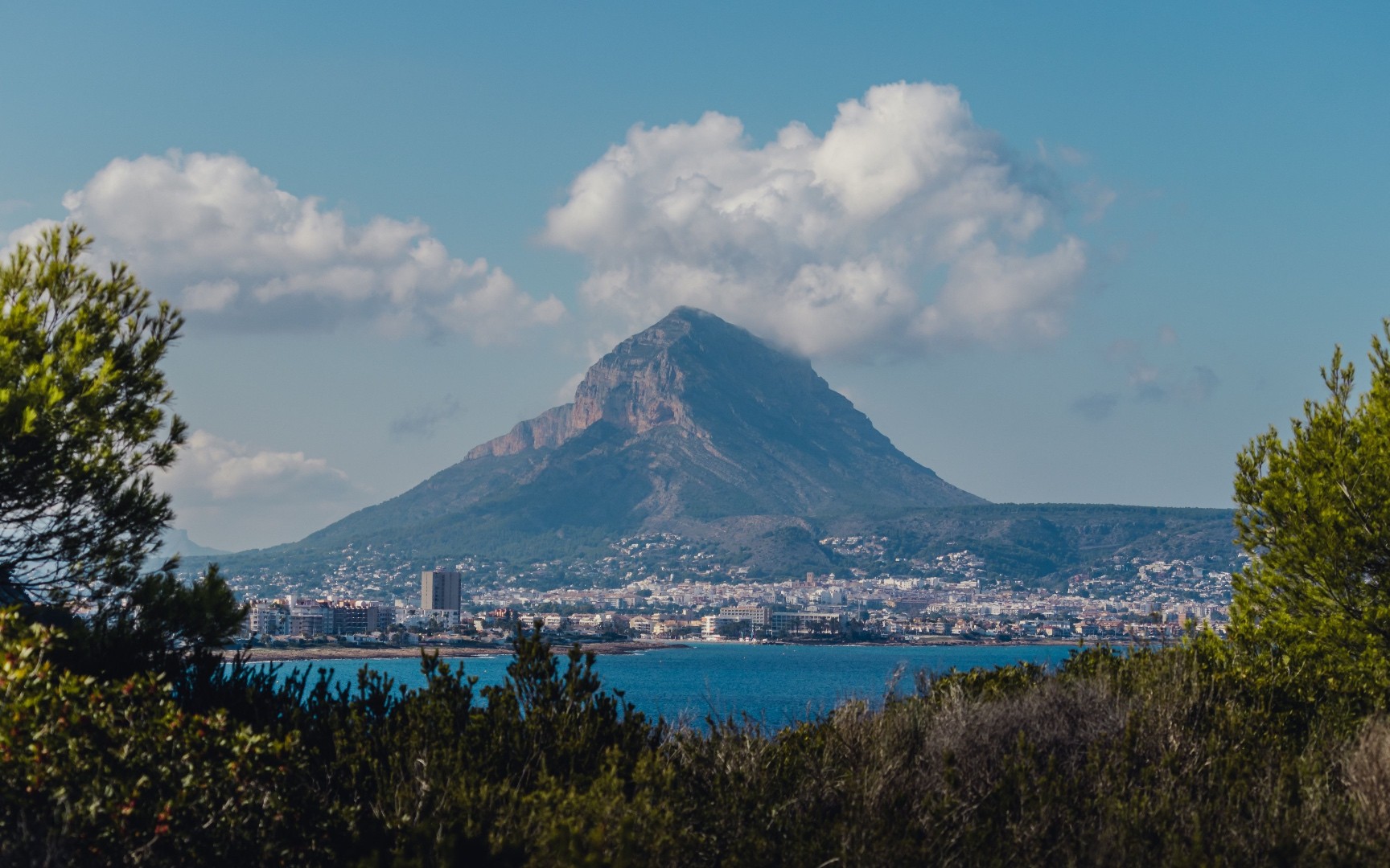 Jávea y el Montgó en la Costa Blanca